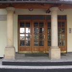 Zobacz powi�kszenie - schody granitowe i kolumny z piaskowca